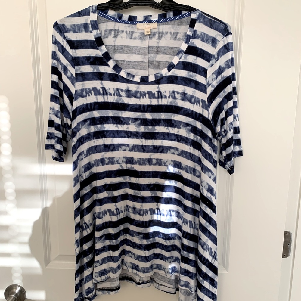 Cupio blue & white tye dyed striped short sleeved top